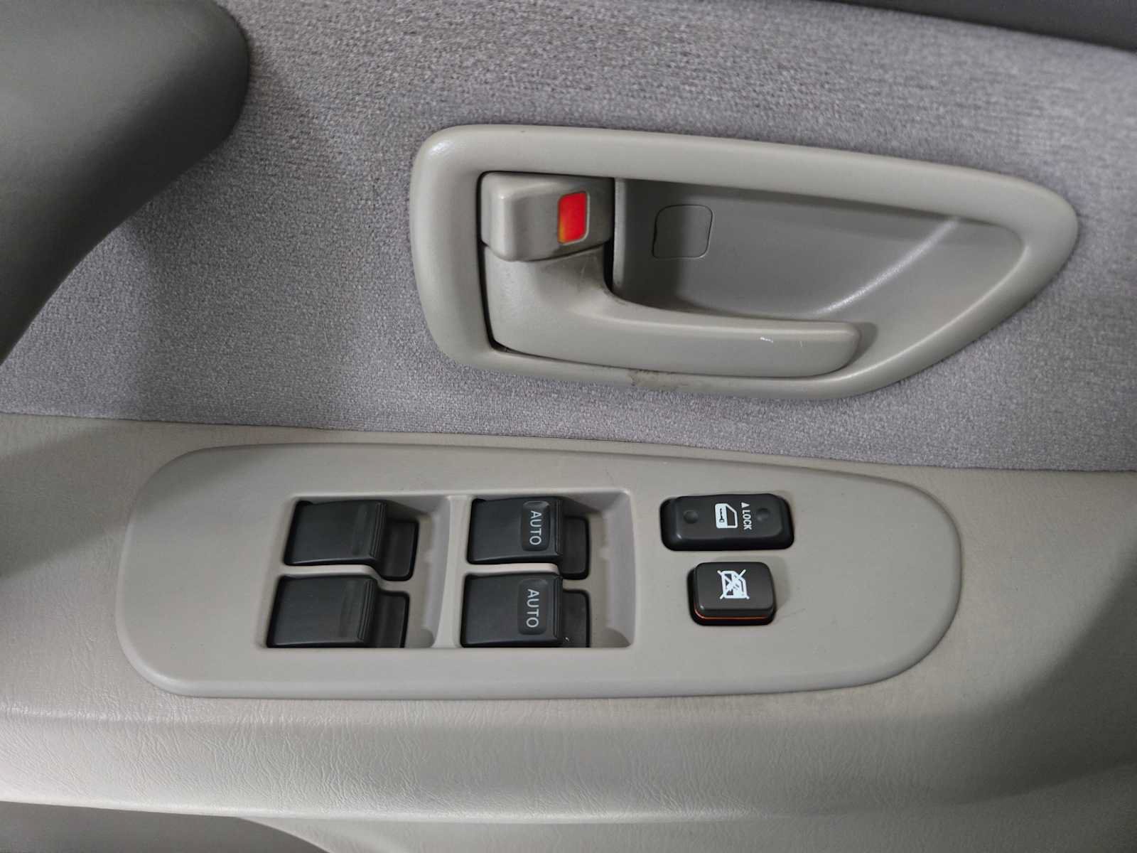 Used 2007 Toyota Sequoia SR5 AWD/4WD image 24