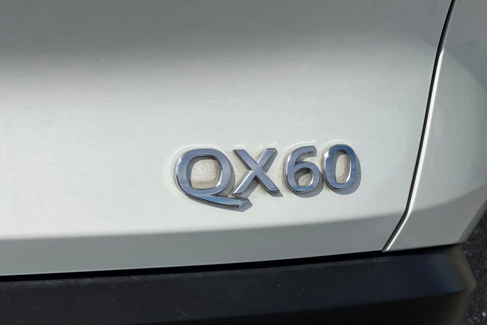 Used 2023 INFINITI QX60 Luxe AWD/4WD image 12