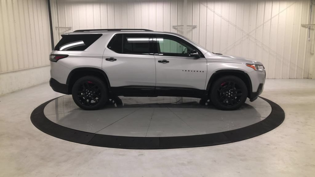 Used 2020 Chevrolet Traverse Premier w/ Redline Edition AWD/4WD image 9