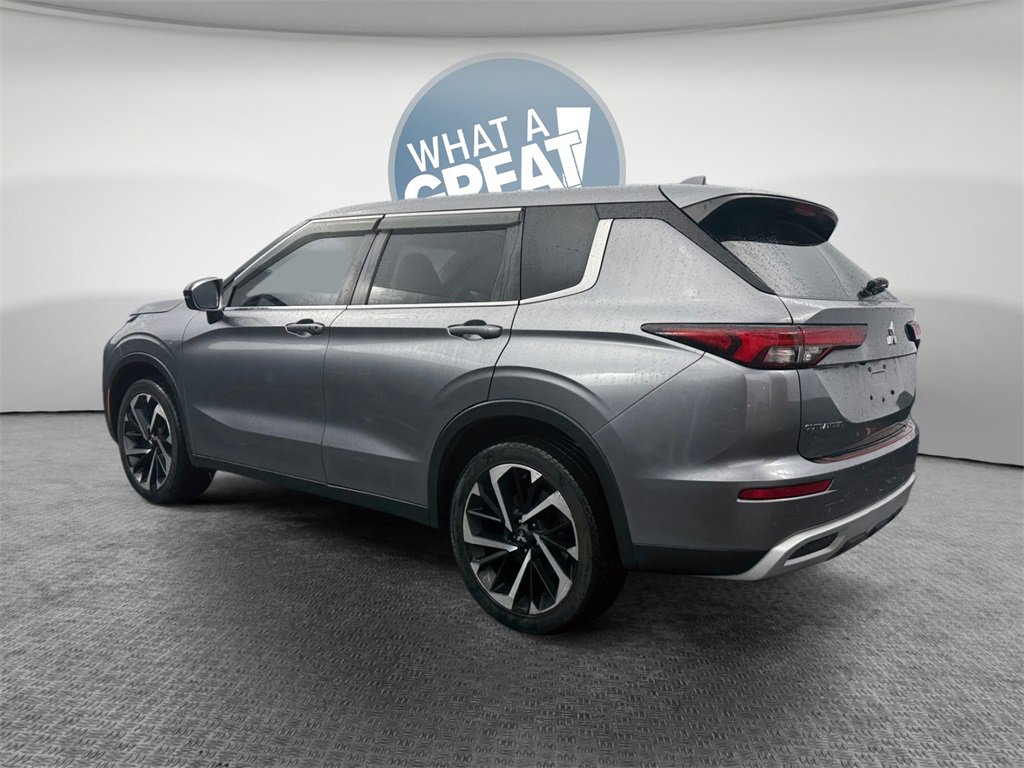 Used 2022 Mitsubishi Outlander SE image 6