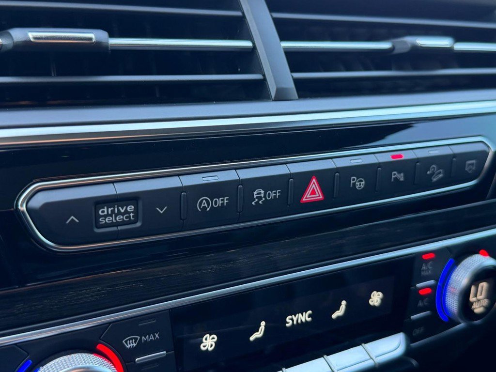 Used 2019 Audi Q7 3.0T Prestige AWD/4WD image 39
