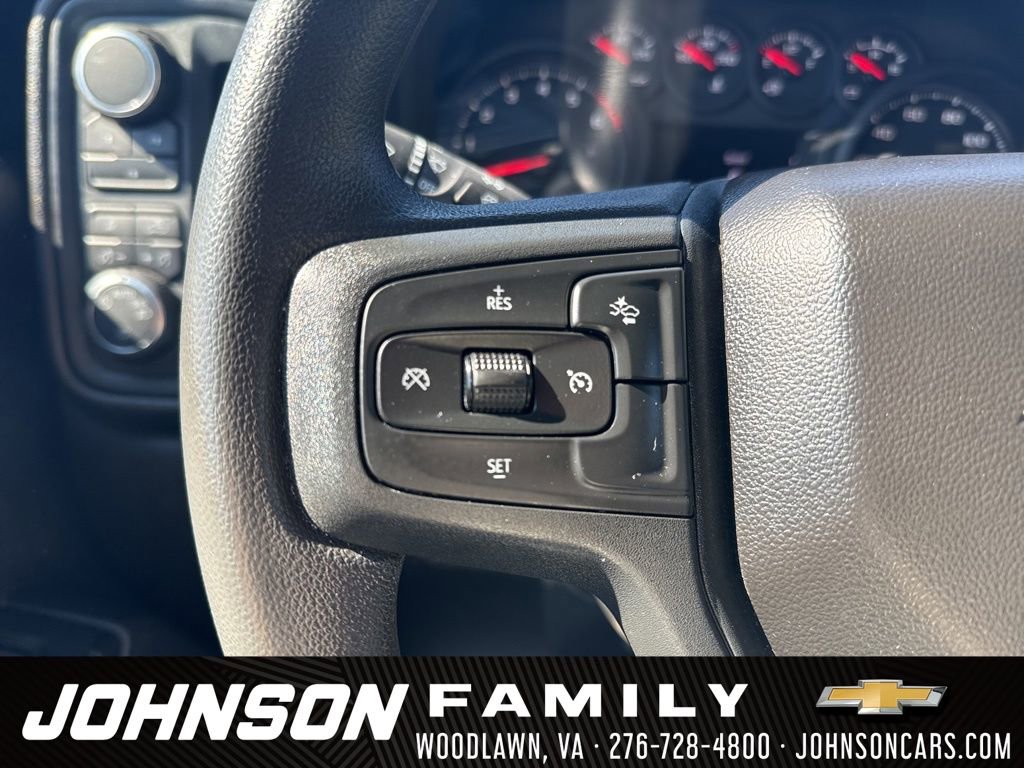 Used 2025 Chevrolet Silverado 2500 Custom w/ Custom Value Package image 15