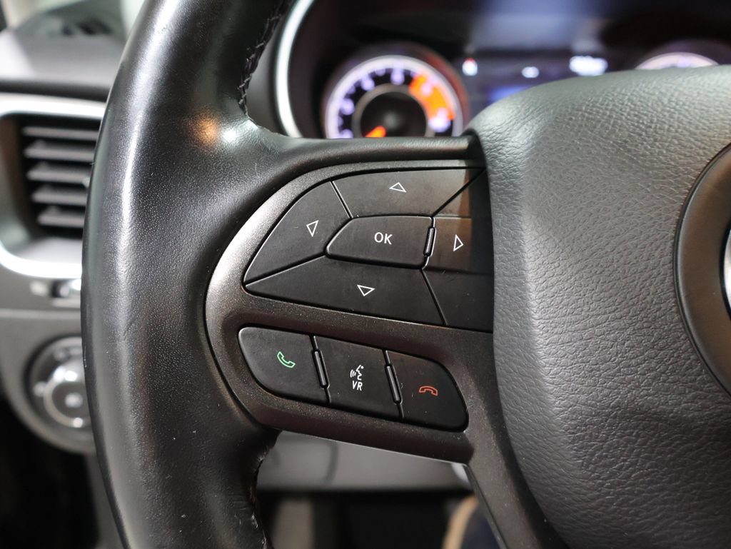 Used 2020 Jeep Cherokee Trailhawk w/ Cold Weather Group AWD/4WD image 40