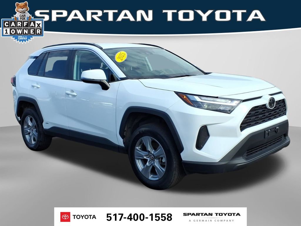 Used 2025 Toyota RAV4 XLE AWD/4WD image 5