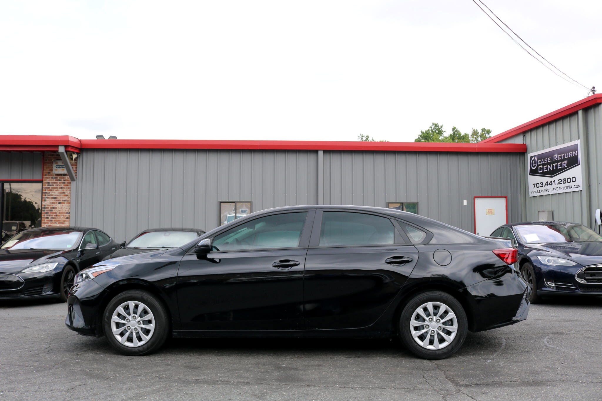 Used 2023 Kia Forte LX image 4