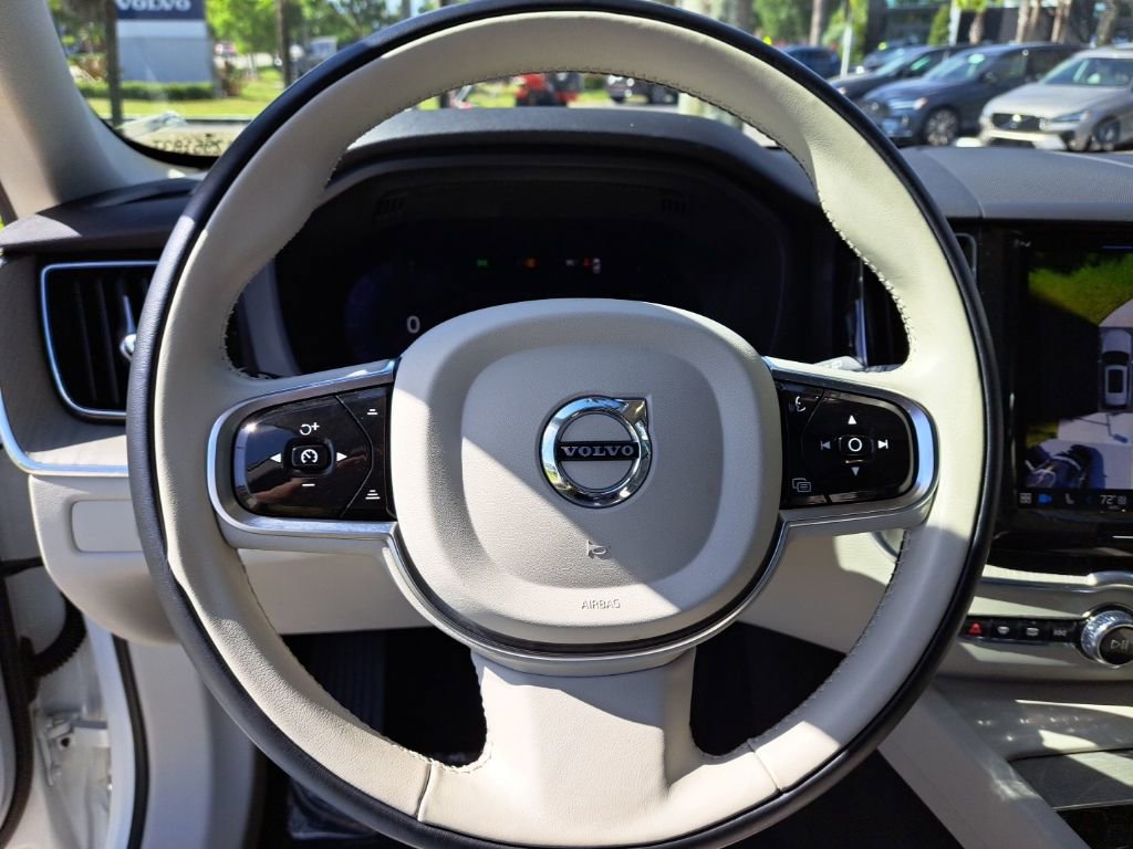 Used 2024 Volvo XC60 T8 Plus image 17