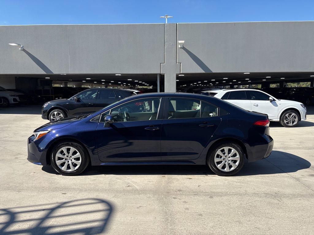 Used 2025 Toyota Corolla LE image 9