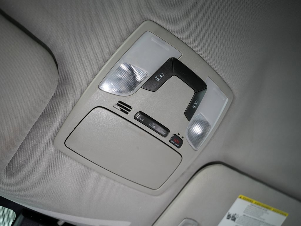 Used 2018 Toyota Sienna LE image 47