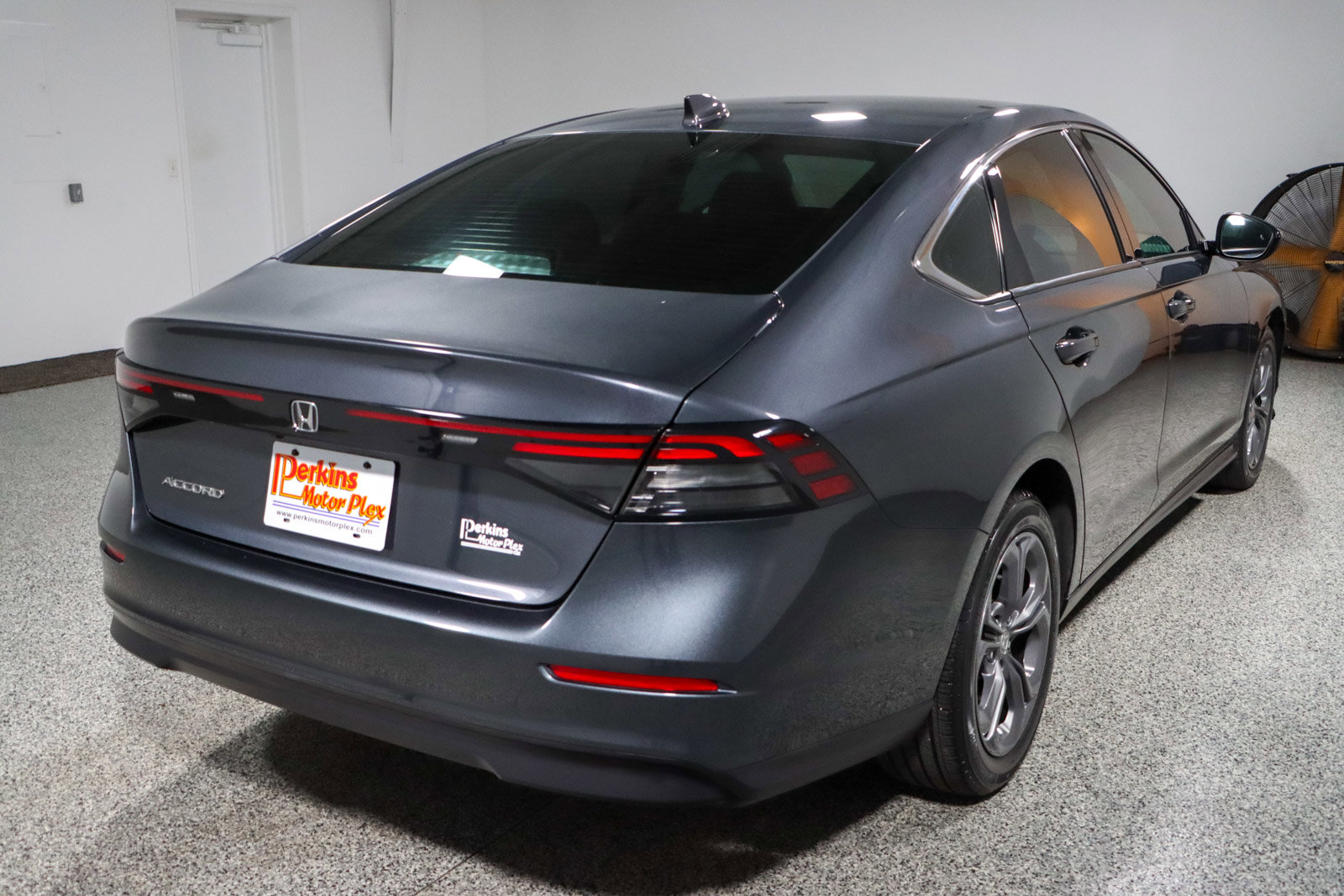 Used 2023 Honda Accord EX image 7
