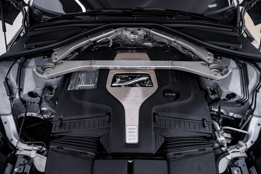 New 2026 Aston Martin DBX 707 image 33