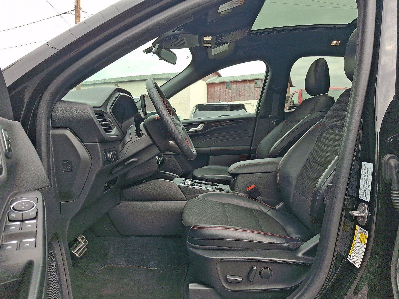 Used 2023 Ford Escape ST-Line Select w/ Tech Pack #2 AWD/4WD image 13