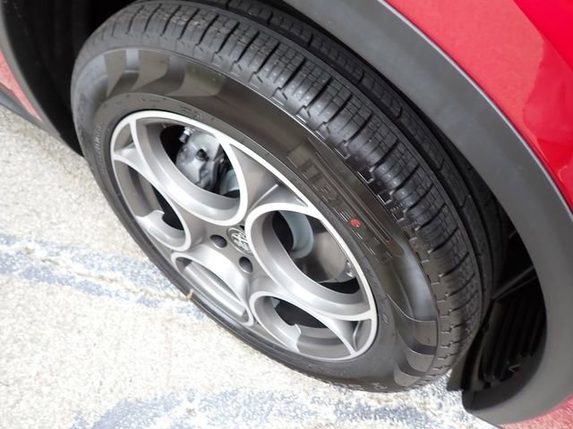 New 2025 Alfa Romeo Stelvio Sprint image 10