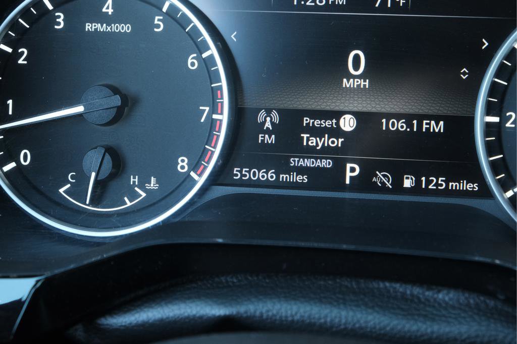 Used 2023 Nissan Pathfinder SV image 9