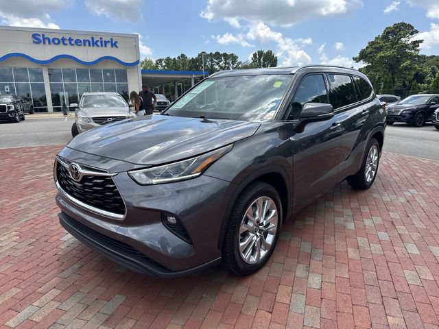 Used 2023 Toyota Highlander Limited
