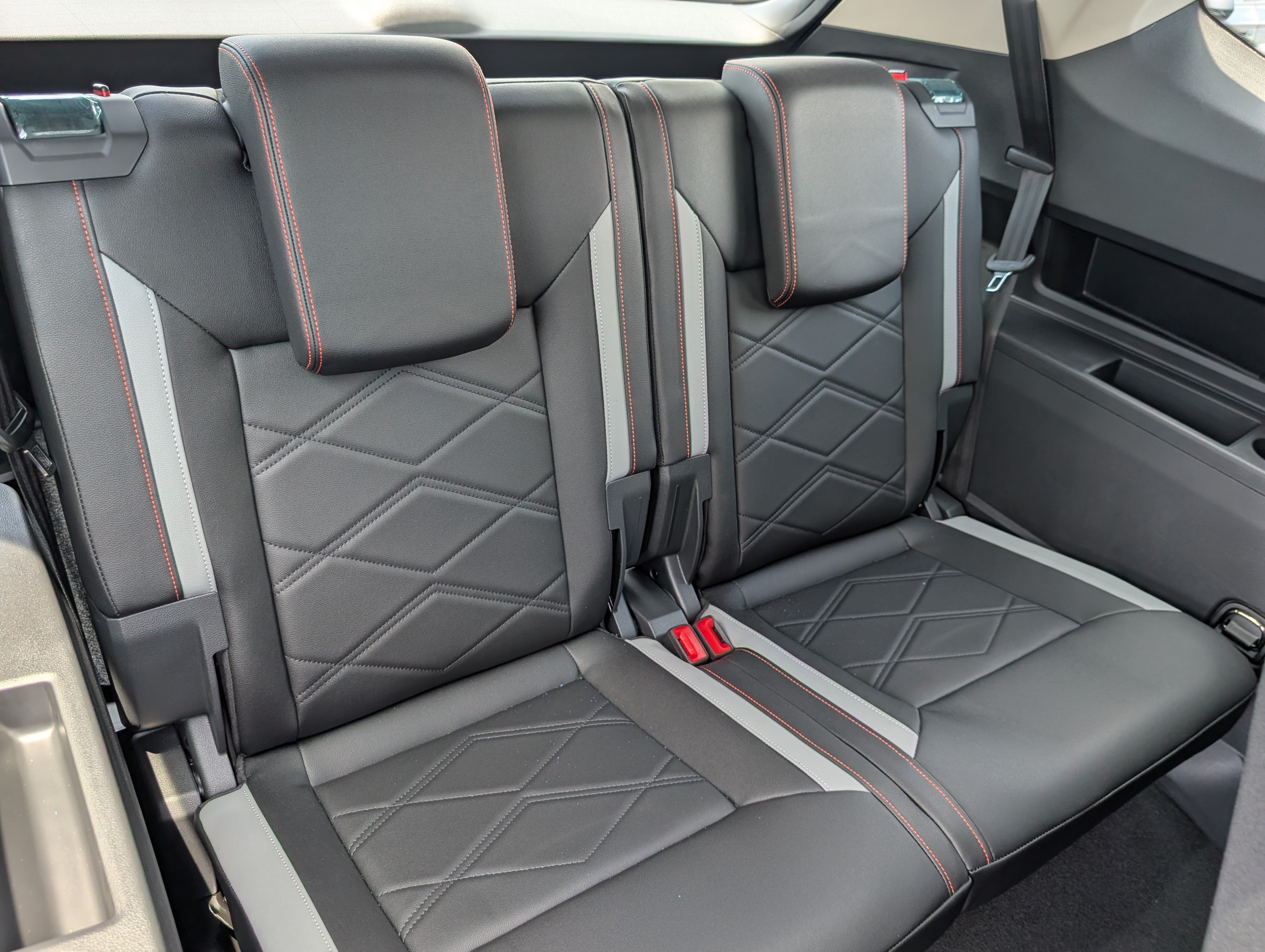 New 2026 Volkswagen Atlas Peak Edition AWD/4WD image 11