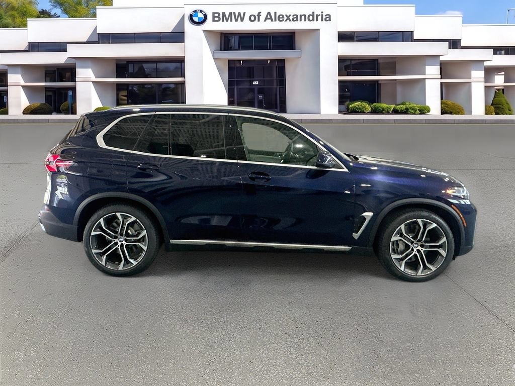 New 2026 BMW X5 xDrive50e w/ Executive Package AWD/4WD image 4