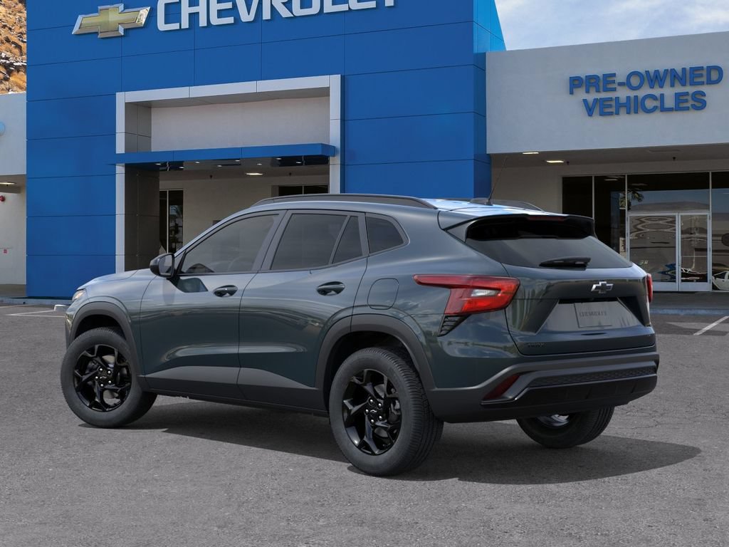 New 2026 Chevrolet Trax LT w/ Midnight Edition FWD image 3