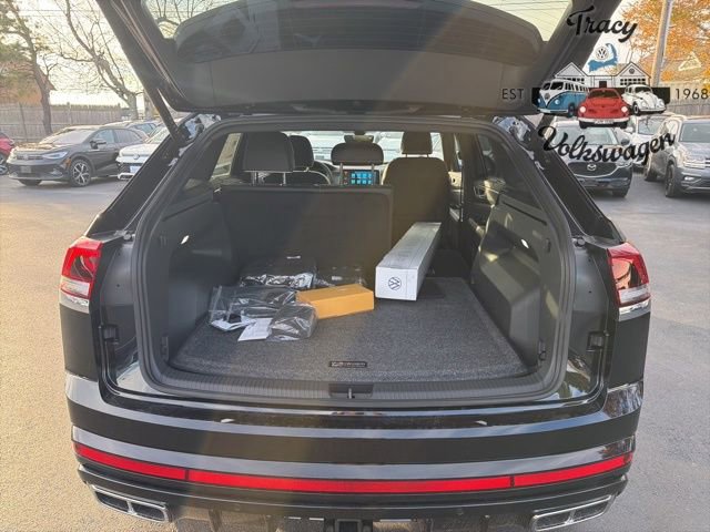 New 2026 Volkswagen Atlas Cross Sport SEL Premium R-Line image 24
