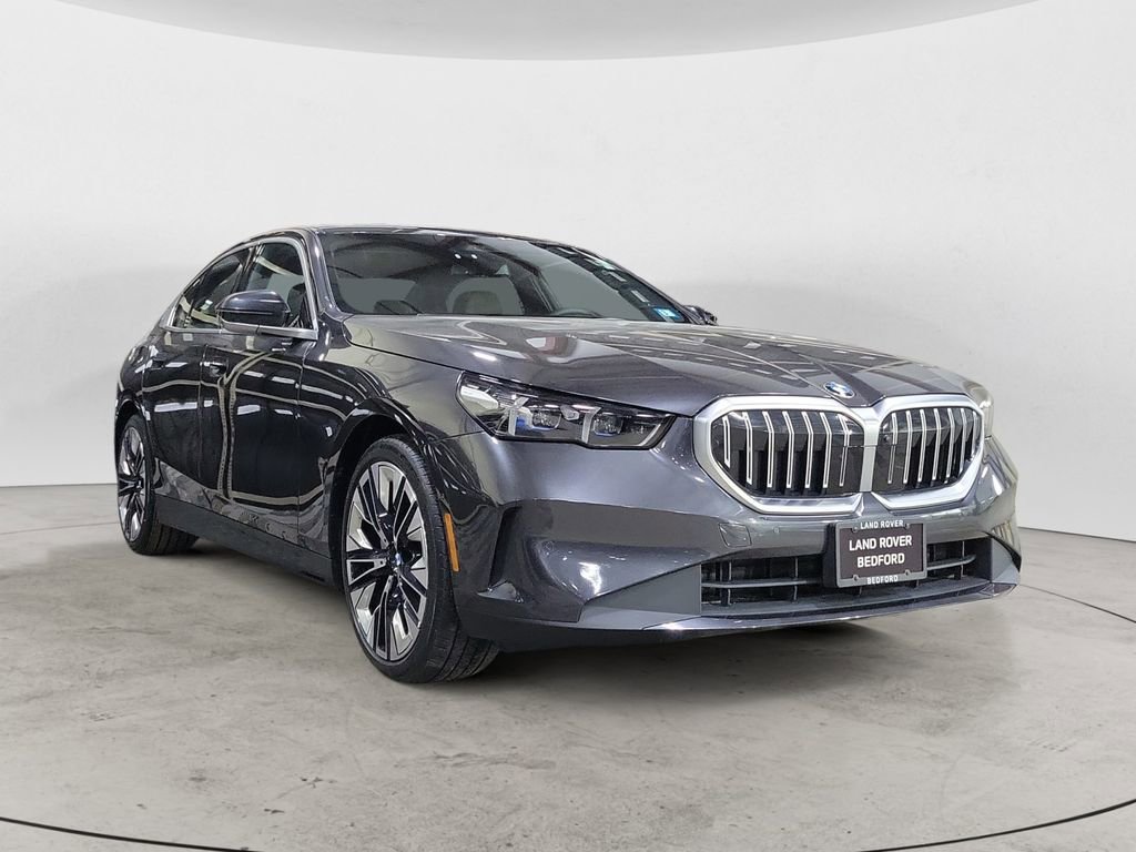 Used 2024 BMW 530i xDrive w/ Premium Package image 7
