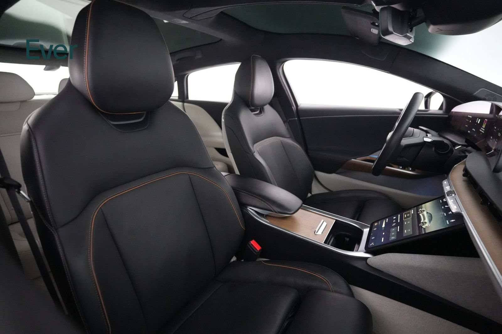 Used 2023 Lucid Air Touring AWD/4WD image 23