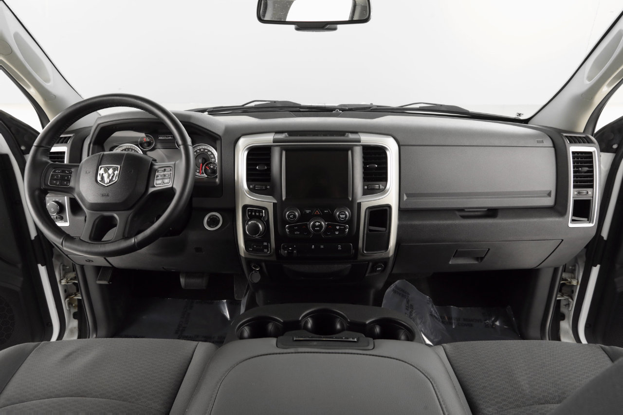 Used 2017 RAM 1500 Classic SLT w/ SLT Plus D￩cor Group image 14