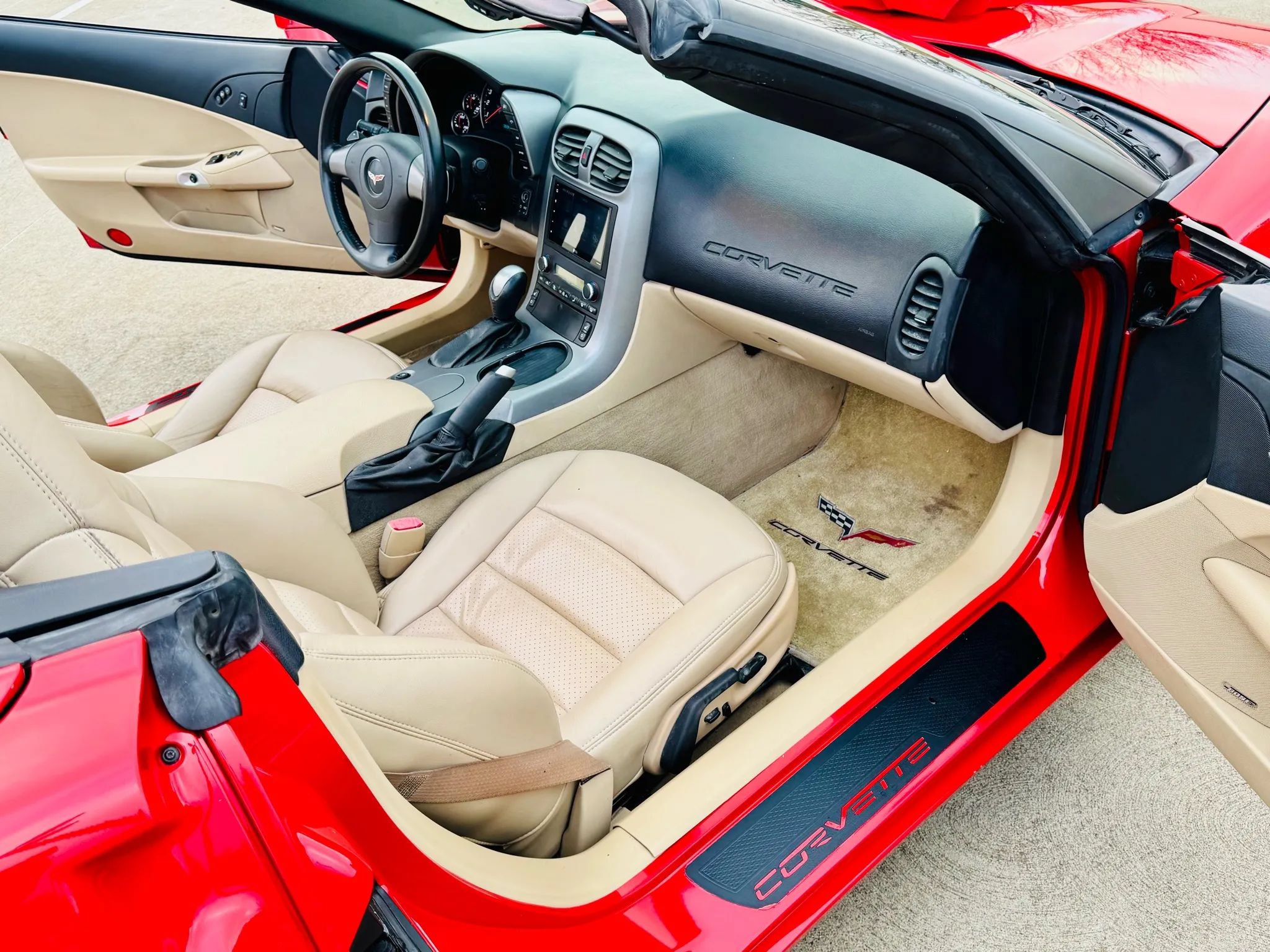 Used 2006 Chevrolet Corvette Convertible w/ Preferred Equipment Group RWD image 17