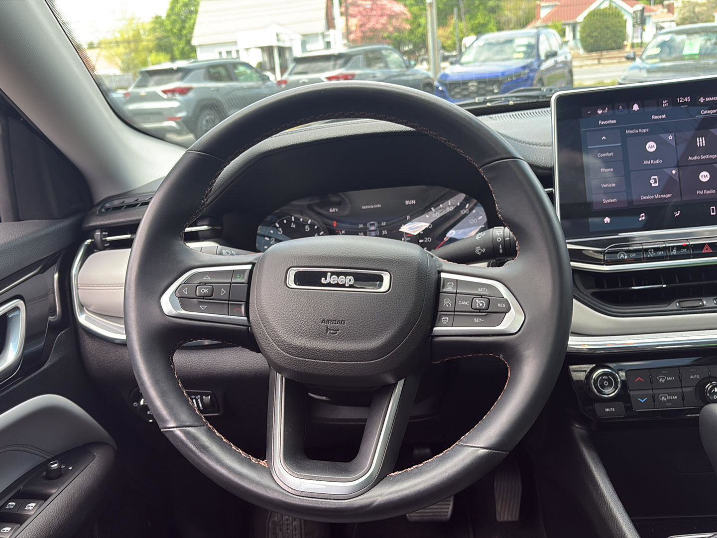 Used 2022 Jeep Compass Limited w/ Sun and Sound Group AWD/4WD image 13