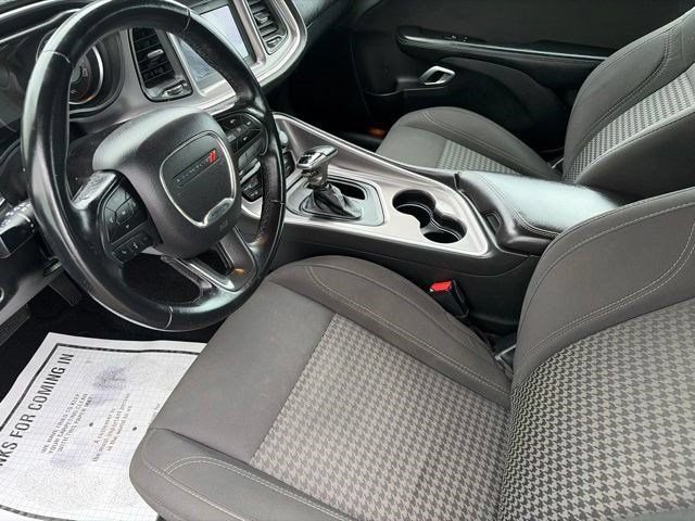 Used 2019 Dodge Challenger SXT RWD image 10