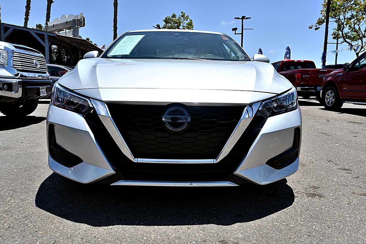 Used 2020 Nissan Sentra SV w/ Electronics Package FWD image 2