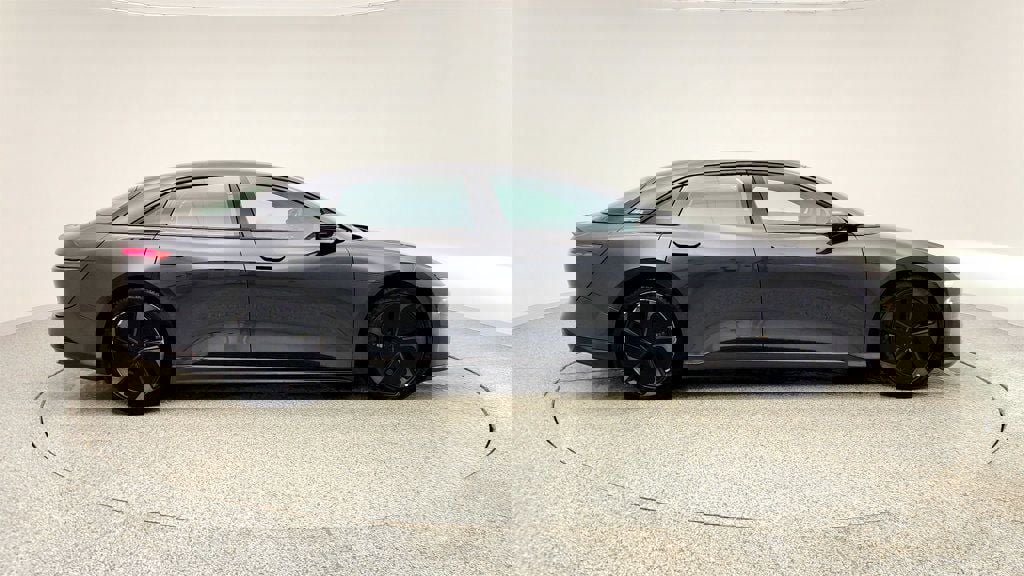 Used 2024 Lucid Air Touring image 4