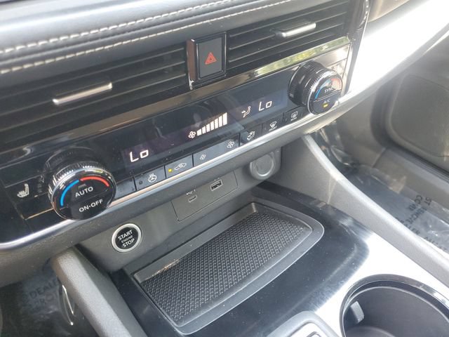 Used 2021 Nissan Rogue SV w/ Premium Package FWD image 22