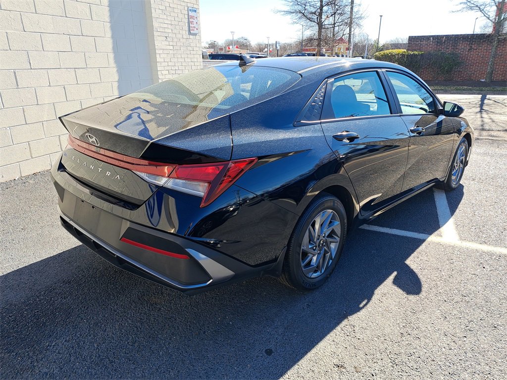Used 2024 Hyundai Elantra SEL image 6