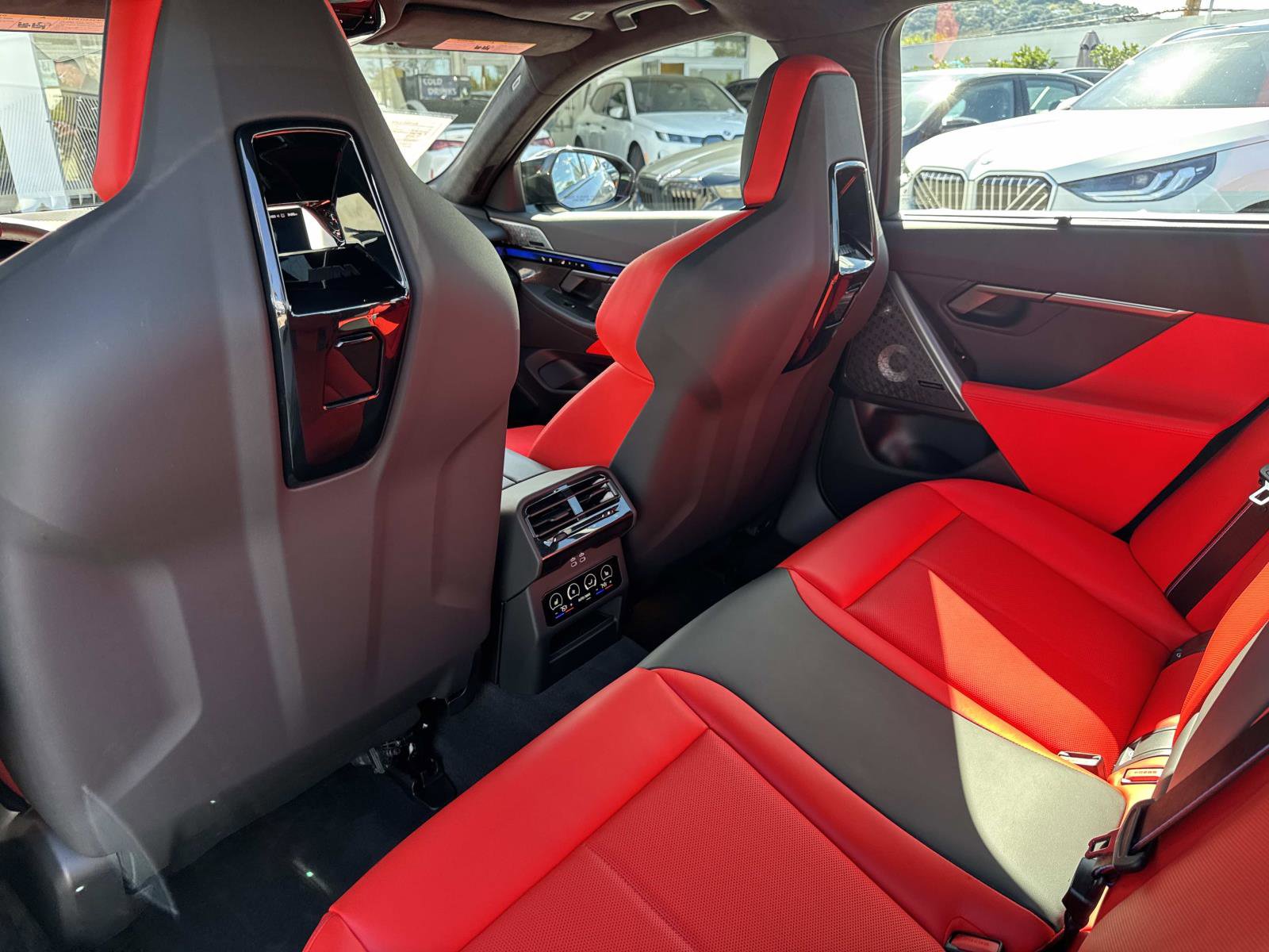 Used 2025 BMW M5 w/ Carbon Package image 10