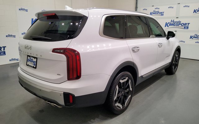 Used 2024 Kia Telluride S w/ S Sunroof Package image 3