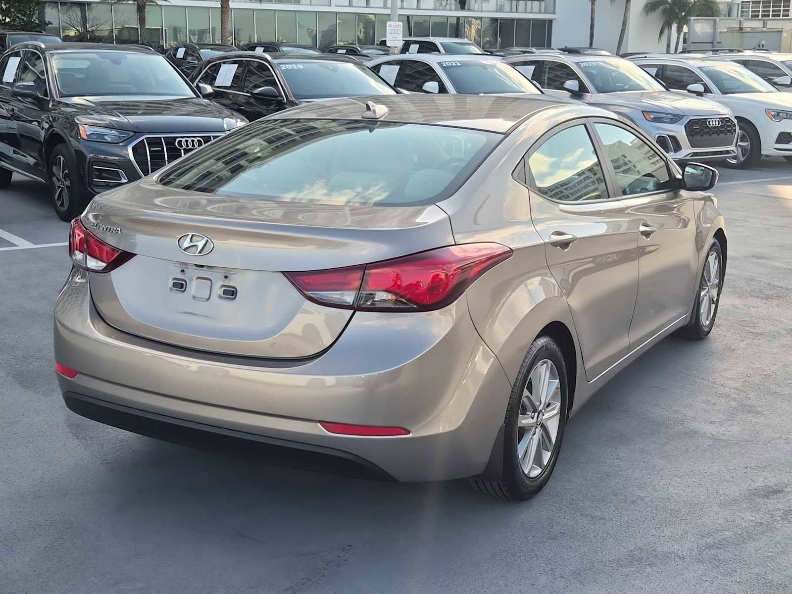 Used 2016 Hyundai Elantra SE w/ Option Group 02 image 6