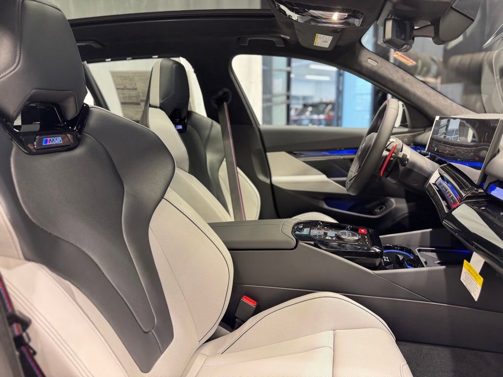 New 2026 BMW M5 Touring image 32