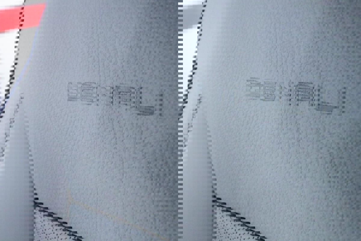 Used 2023 GMC Yukon XL Denali image 27