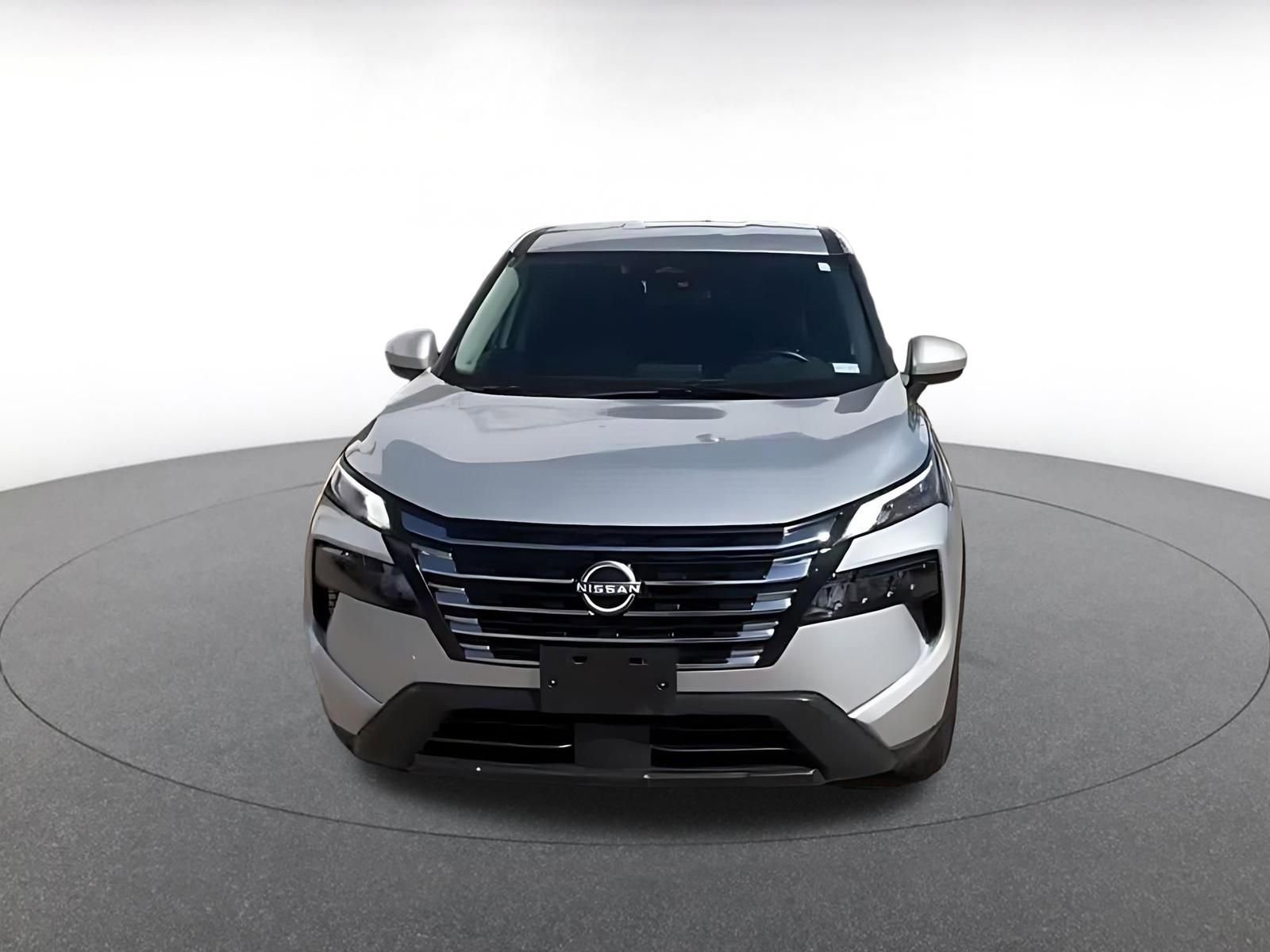 Used 2025 Nissan Rogue SV AWD/4WD image 4
