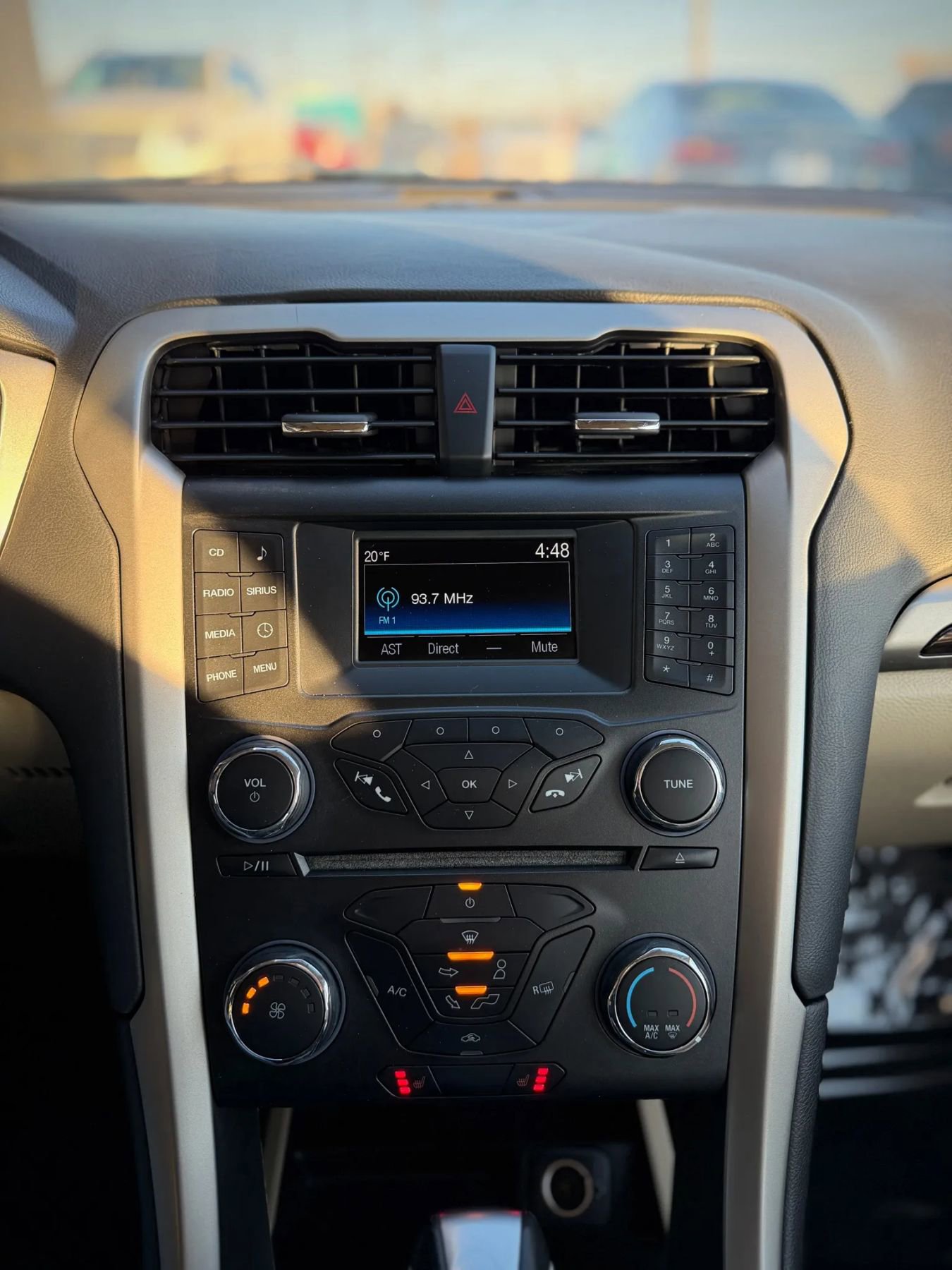 Used 2015 Ford Fusion SE w/ Equipment Group 202A image 13