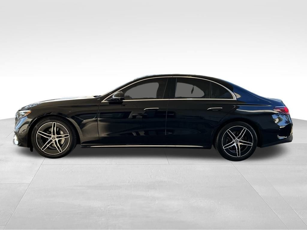 Used 2025 Mercedes-Benz E 350 4MATIC Sedan image 8