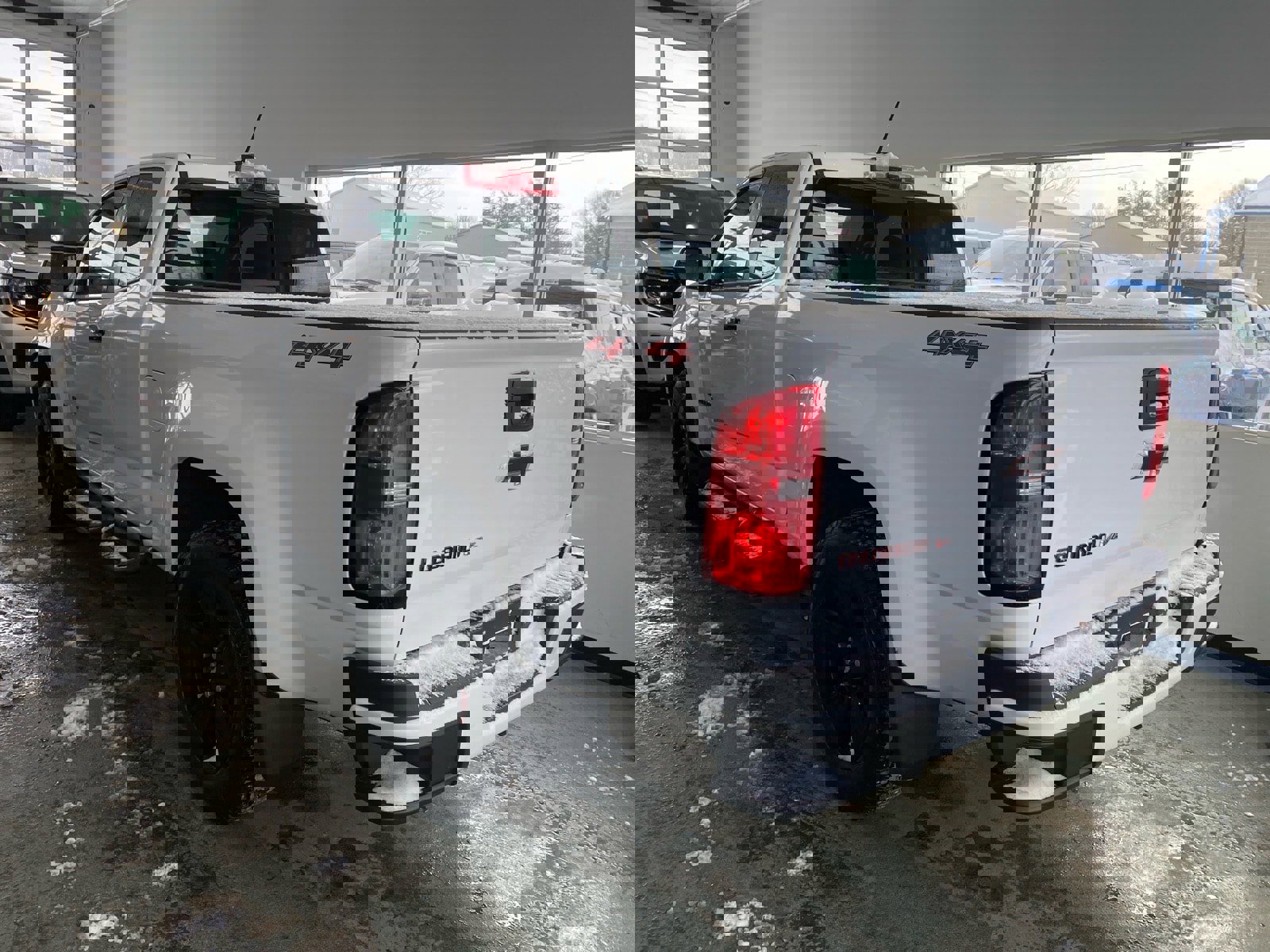 Used 2018 Chevrolet Colorado LT w/ Redline Special Edition image 2