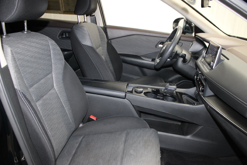 Used 2023 Nissan Rogue SV AWD/4WD image 22