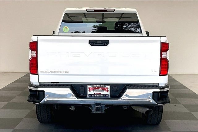 Used 2022 Chevrolet Silverado 2500 LT AWD/4WD image 3