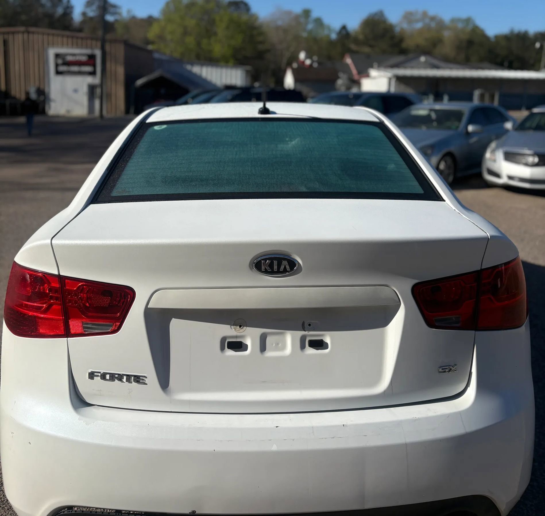 Used 2011 Kia Forte SX FWD image 5
