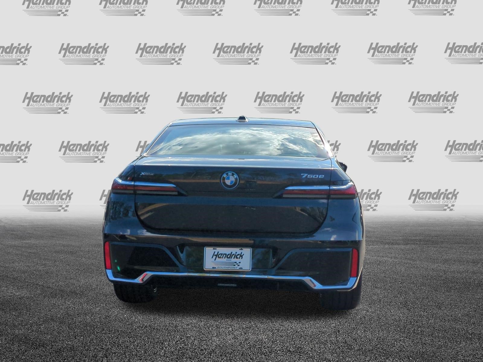 New 2026 BMW 750e xDrive w/ Premium Package AWD/4WD image 9