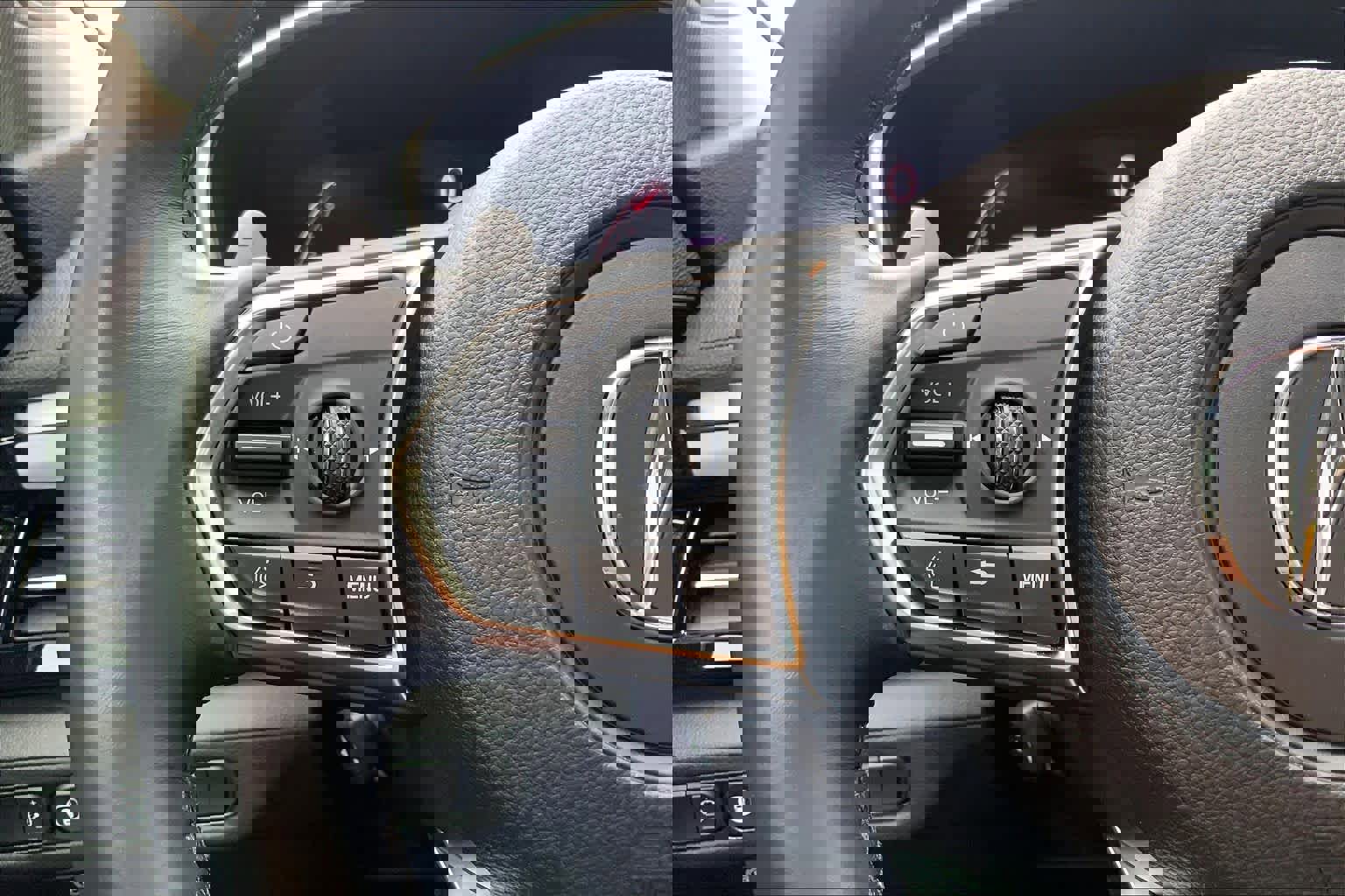 Used 2025 Acura MDX image 24