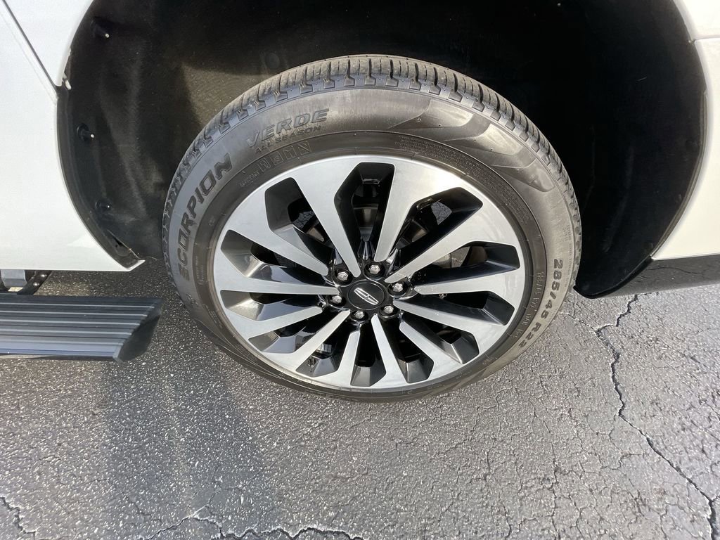 Used 2024 Lincoln Navigator L Reserve AWD/4WD image 33