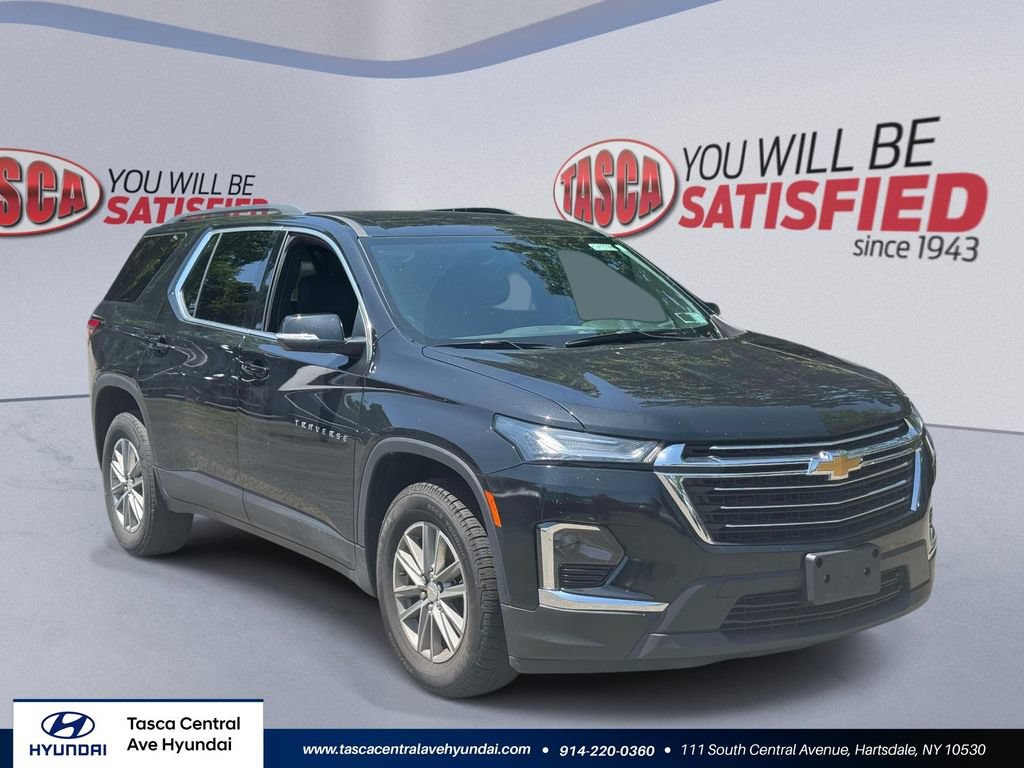 Used 2024 Chevrolet Traverse LT