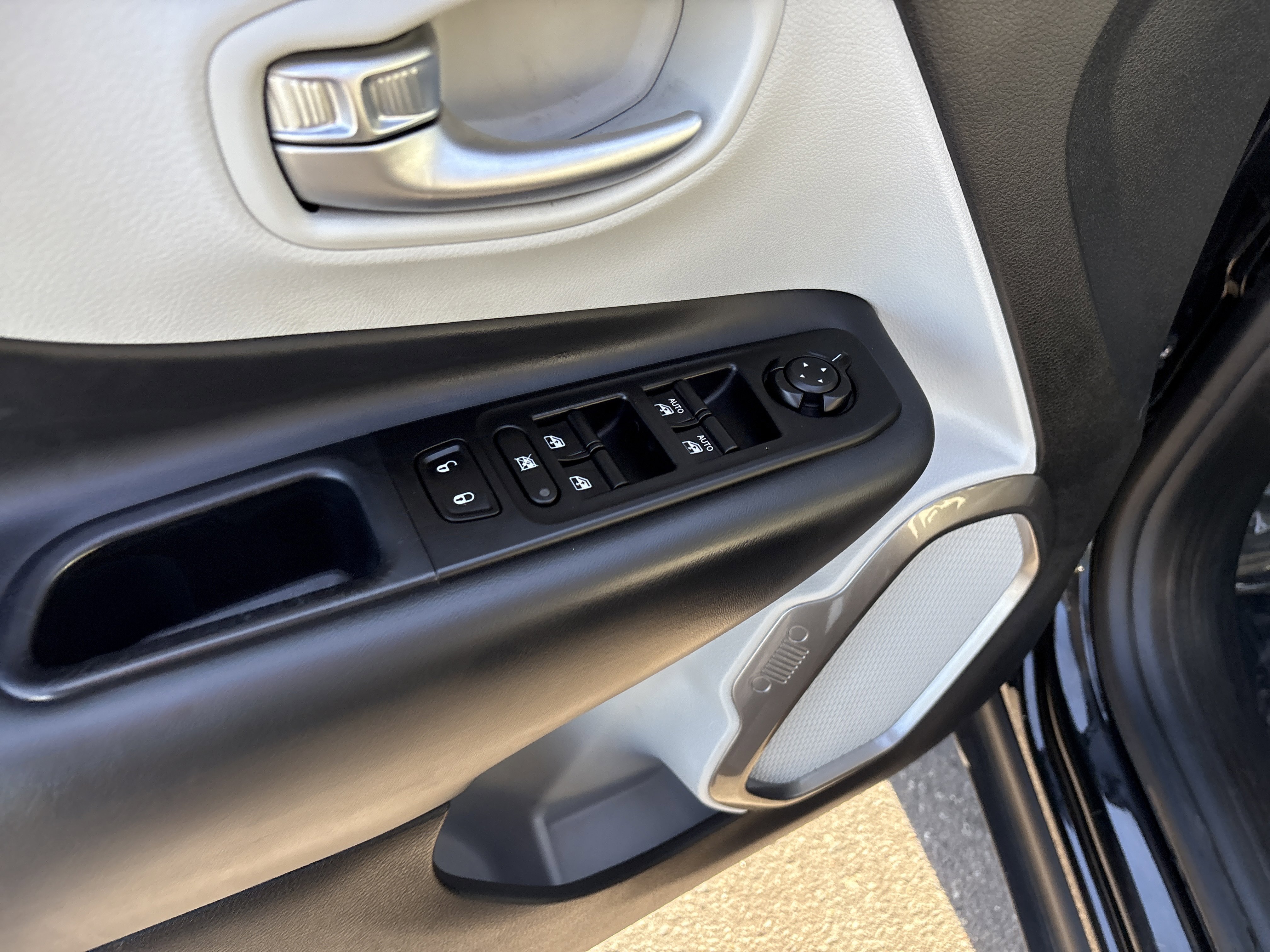 Used 2022 Jeep Renegade Latitude image 15