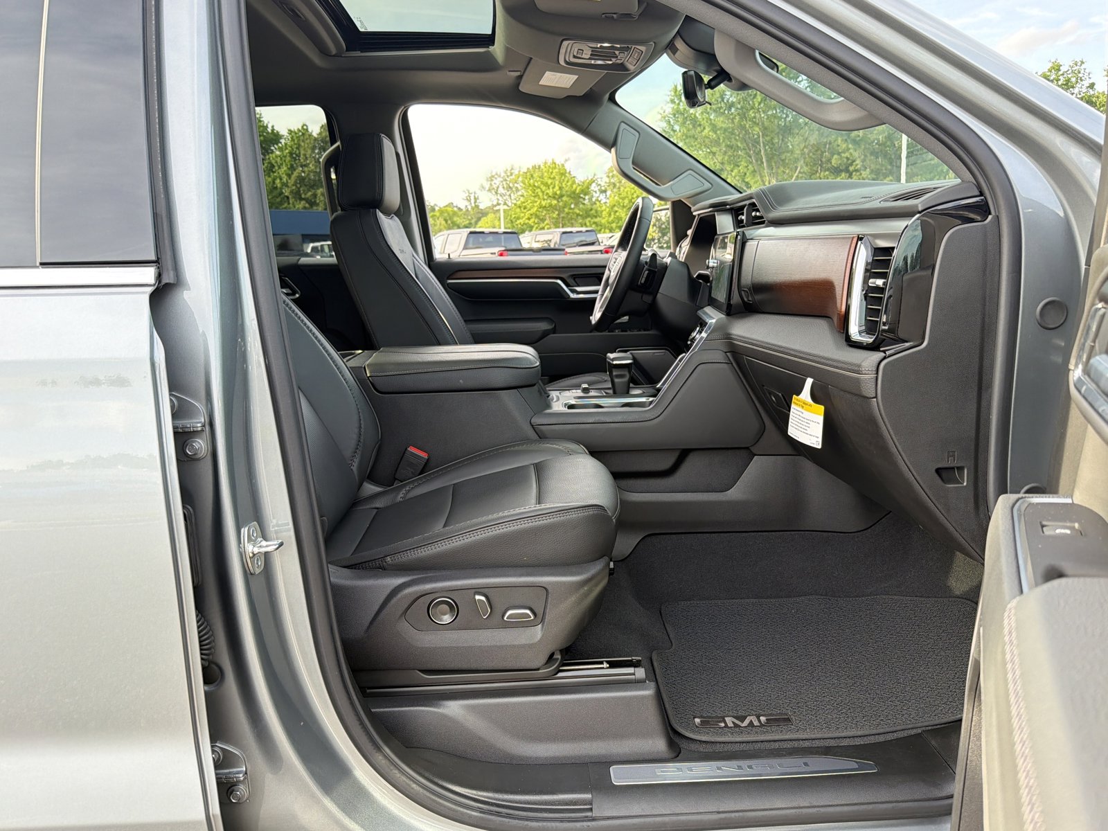 Used 2026 GMC Sierra 1500 Denali AWD/4WD image 34